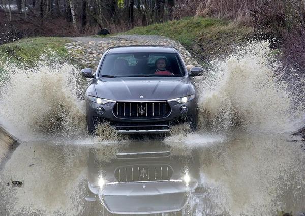 加价20万排队等半年，怪谁？还是国人太有钱