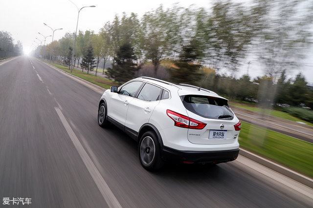 爱卡汽车,逍客经典2.0舒适版上路测试