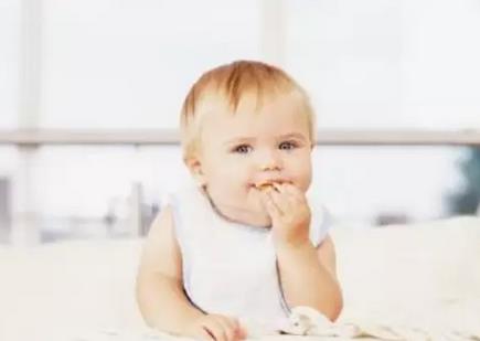 拉不出来屎宝宝该怎么办,宝宝拉不出粑粑哭