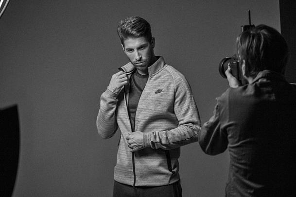 拉莫斯大巴黎首秀球鞋,拉莫斯最新球鞋