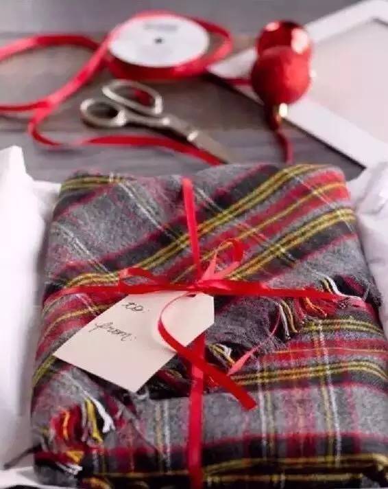 妈妈这样把礼物包装成这样，孩子都舍不得拆了