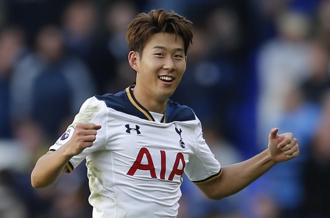 各国解说c罗世界杯绝杀,各国c罗