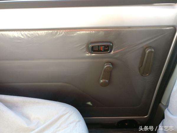 五菱之光v后驱,五菱之光v的优缺点