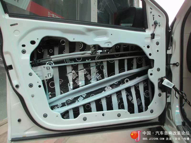 宜昌极品音改菲亚特无损改装以色列摩雷听宝音响