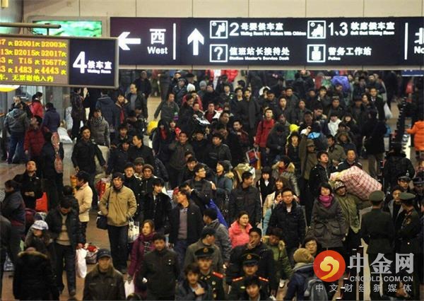 春运火车票抢票时间是几点开售,2019年春运火车票开抢