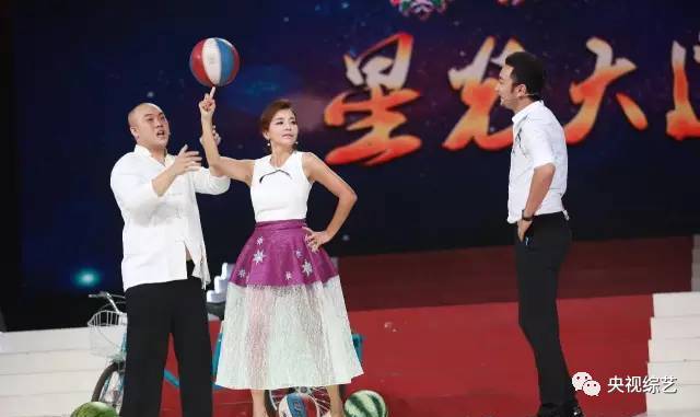 朱迅一个月工资多少,采访朱迅的视频