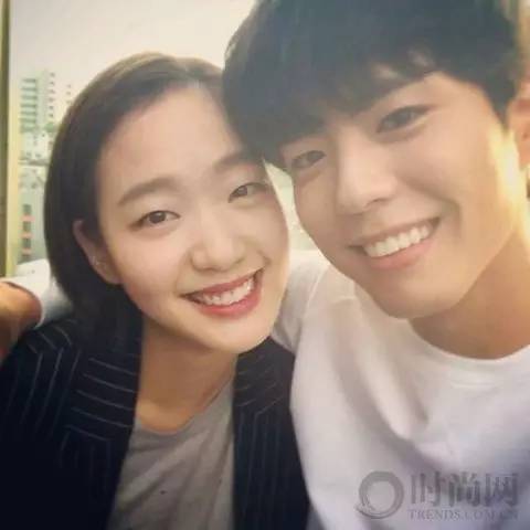 《鬼怪》开播，新老公已换！看单眼皮萝莉新娘如何扑倒鬼怪孔侑大叔！