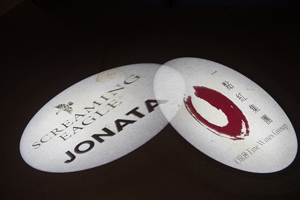 啸鹰酒庄多少钱一瓶,美国啸鹰膜拜酒庄