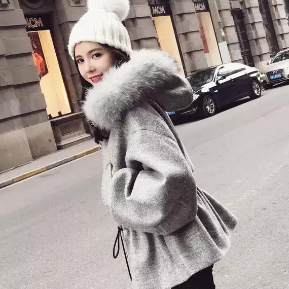 脸小穿大毛领显脸更小吗,显脸瘦帽子加大