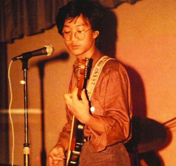 大揭秘黄家驹的不朽传奇,100张照片告诉你黄家驹