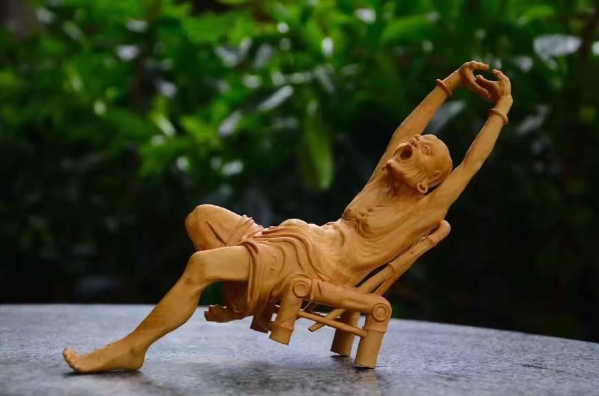 如何辨别木雕的年份,木雕工艺品深度分析