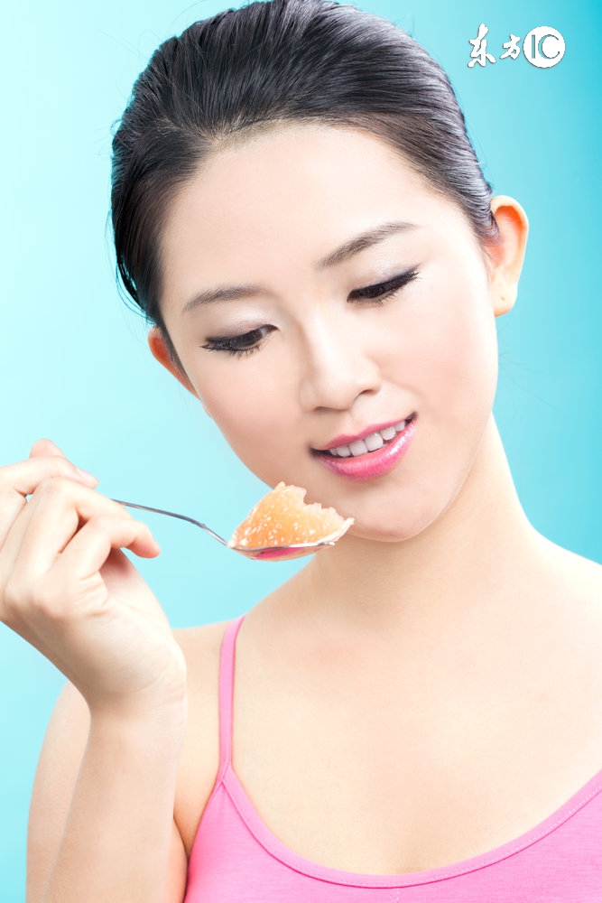 怀孕了吃西柚对胎宝宝有哪些好处 (孕妇可以吃西柚吗孕早期)