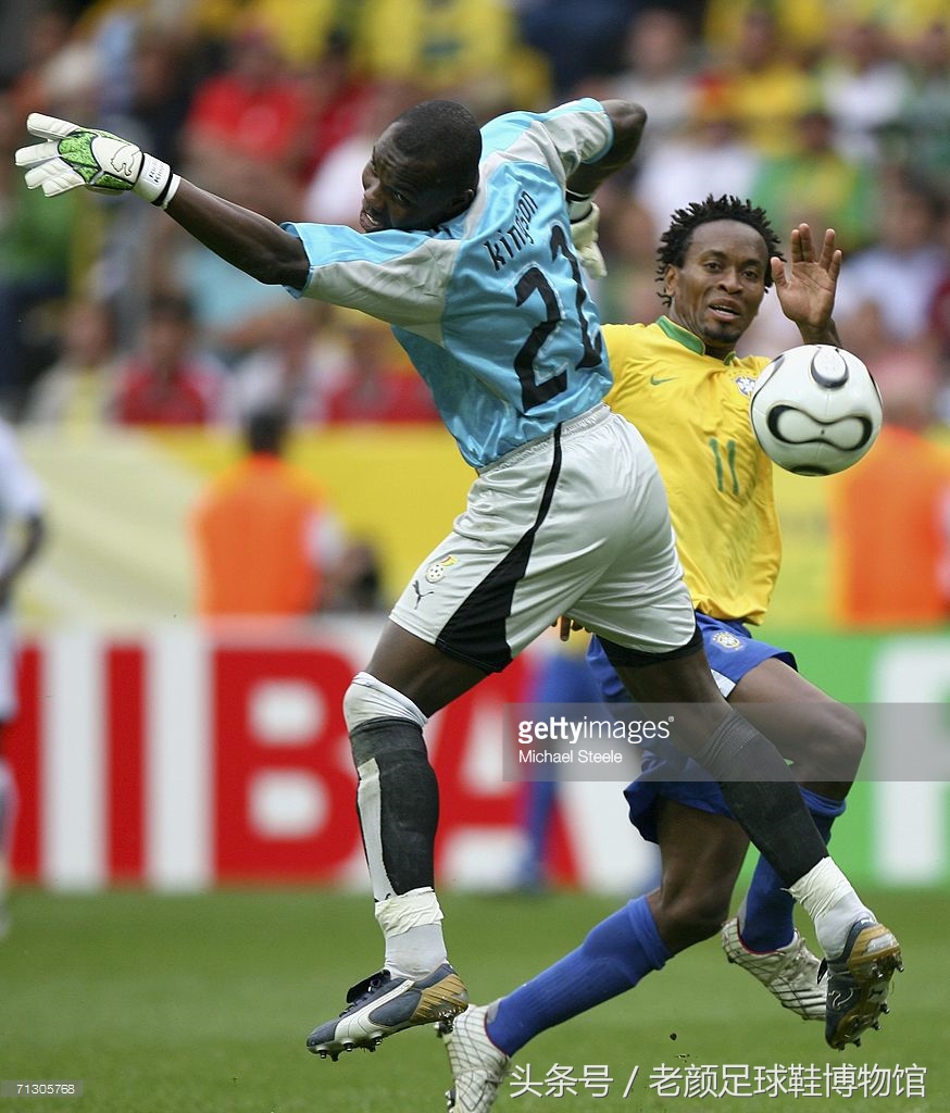 足球鞋历史第一战靴,历史最好碎钉足球鞋