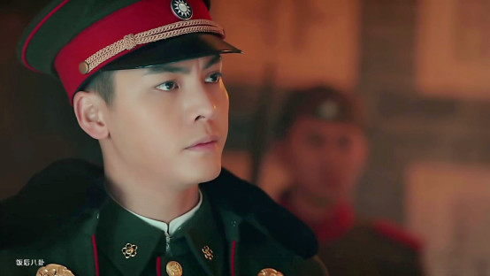 刘烨和陈伟霆视频,戏里戏外造型反差大的明星