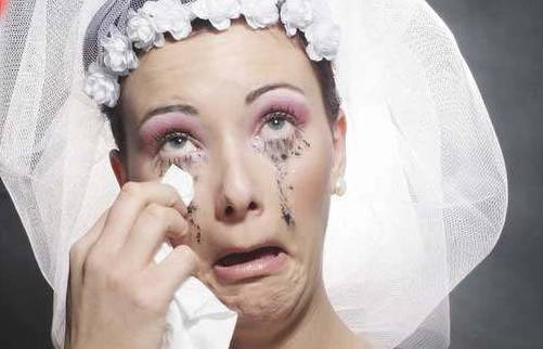 编辑朋友圈｜卸妆不彻底，2万块的精华都救不了你的脸！