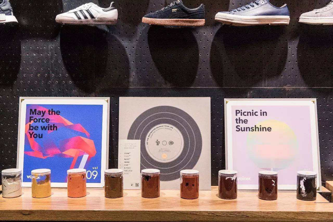 图集｜我们带着这些“黑胶唱片”和几百个好看的人，一起入侵了DOE