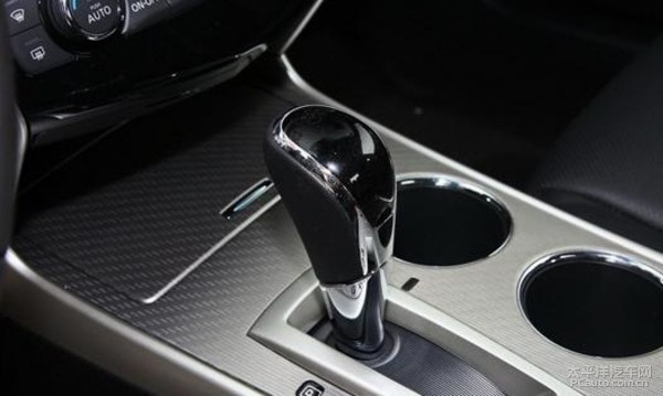 凯美瑞和天籁和雅阁哪个性价比高,雅阁中级轿车排行榜及价格