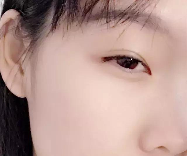 睫毛膏菲诗小铺正品,菲诗小铺大肚子防水睫毛膏