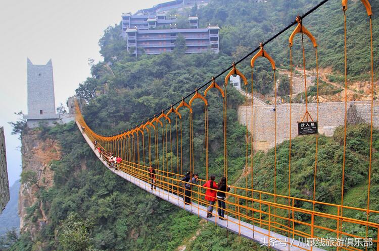 成都周边免费自驾游,成都周边游租车自驾多少钱一天
