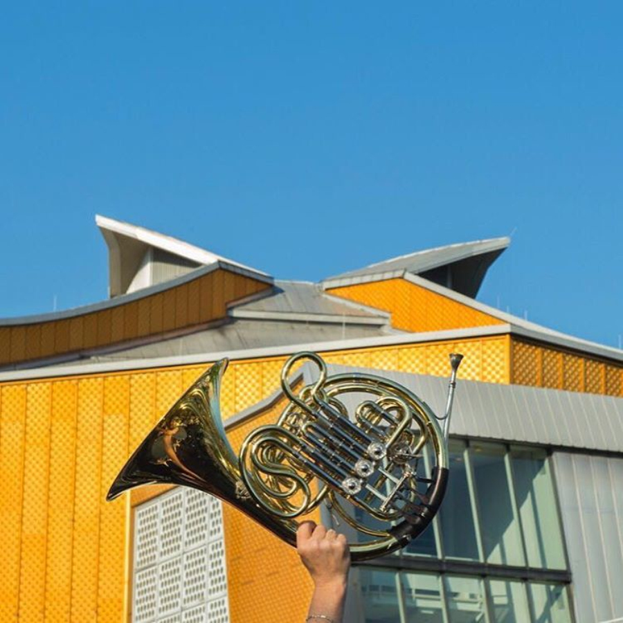 做核磁共振半道跑出来的多吗,做核磁共振途中为什么要推针水