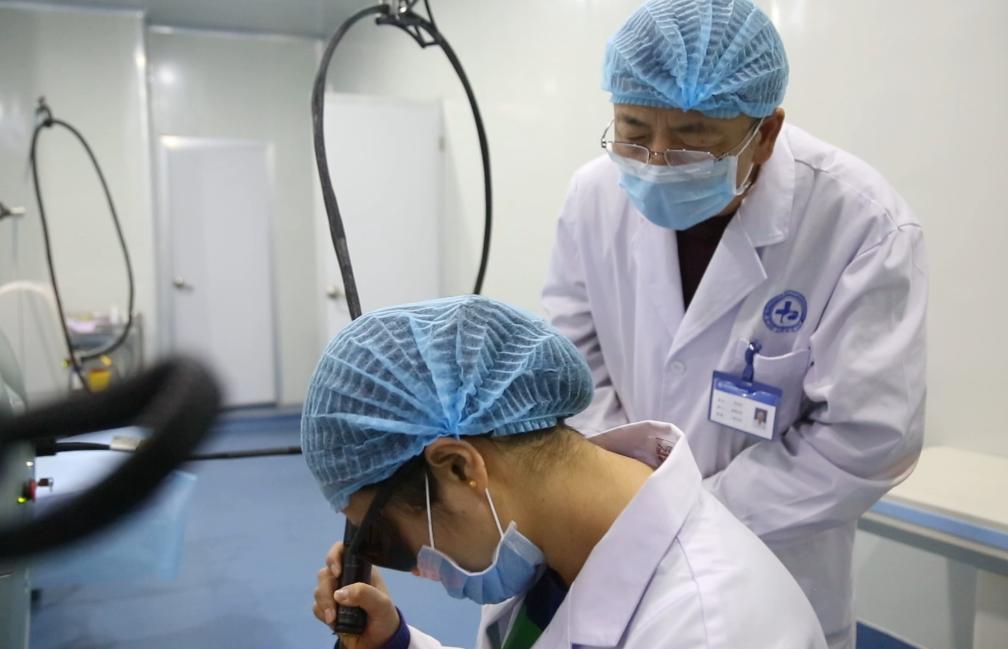 孩子有胎记是什么原因导致的,肚腰有个大胎记是祸还是福