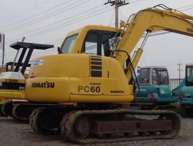 小松128大机头和小机头的区分,小松100小机头与大机头的区别