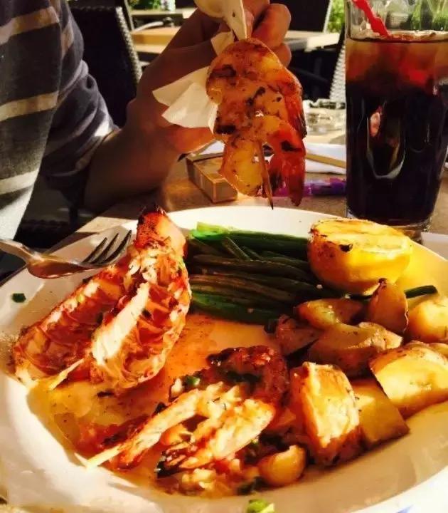 迪拜王子开车去沙漠越野,沙漠越野迪拜沙漠汽车赛