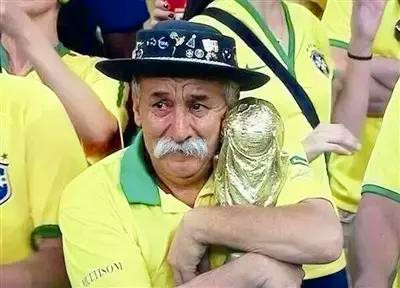 有个爱踢球男朋友是什么体验,男朋友喜欢足球胜过喜欢女朋友