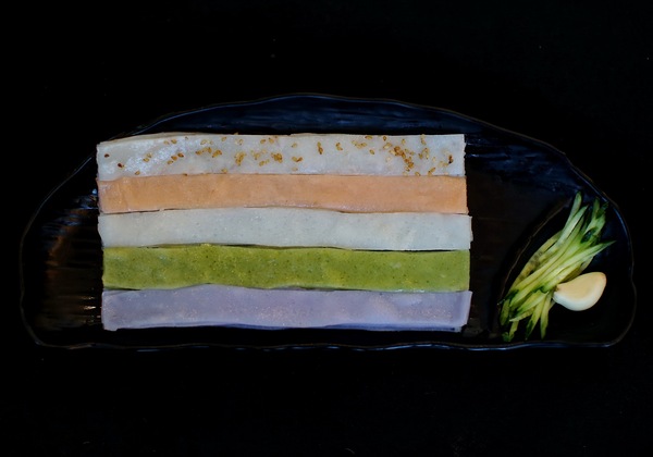 四十岁女人开凉皮店,阜新凉皮店