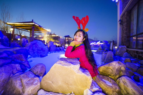 绚烂这夜的碧湖，醉了你的温暖柔情