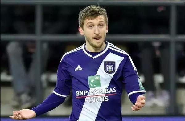 他曾被誉为“德国梅西”，却在7年间已换了8支球队