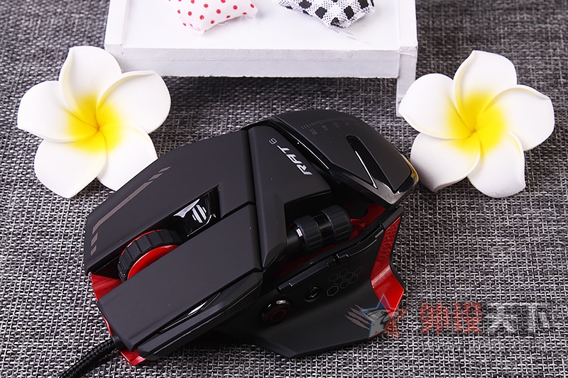 美加狮鼠标rat8评测,美加狮rat6鼠标