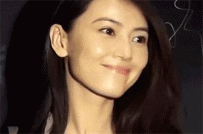 姑娘,你漏电了!