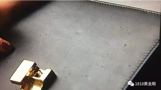 女子买名牌包,女子买名牌包完整版