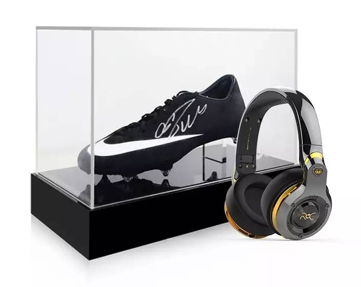 “双旦”临至，C罗总裁忙着怎么撩动全世界的雄性雌性荷尔蒙