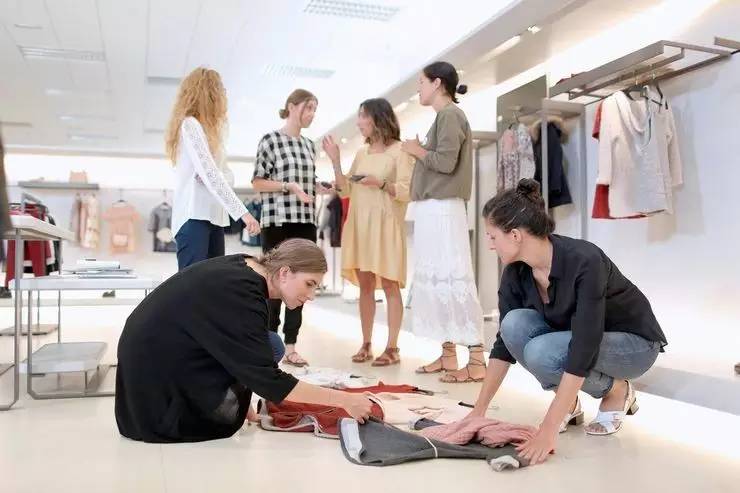 市场艰难迎难而上,zara为何能快速崛起