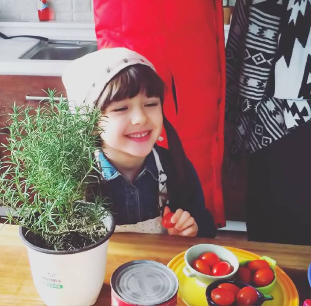 小朋友里的终极存在｜其实是混血儿……