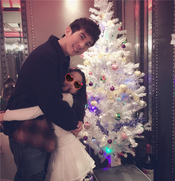 至尊红颜贾静雯与赵卓吻戏,至尊红颜贾静雯和杨童舒