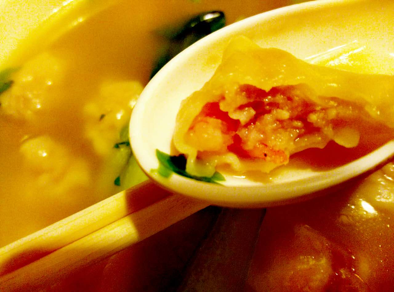 鲜虾馄饨推荐,鲜虾西葫芦鸡蛋锅贴