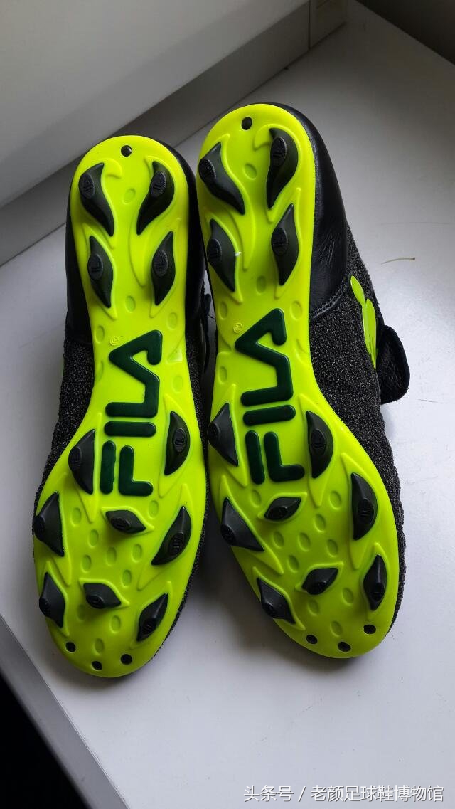 what足球,what鞋是什么牌子