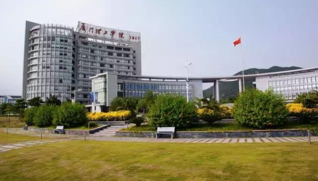 厦大入选全球12所最美大学！像花园一样的大学厦门原来这么多