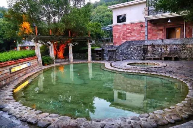 清远英德奇洞温泉小镇,英德奇洞温泉度假村