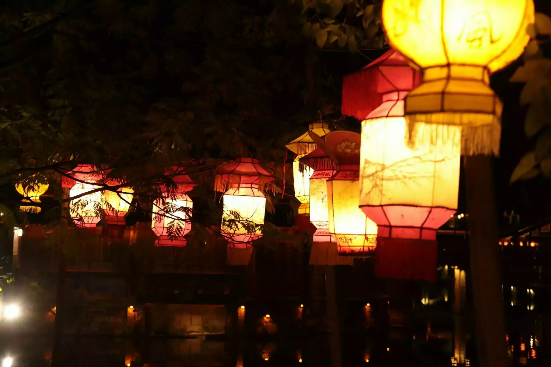 风吹腊梅香的诗句,风吹腊梅香时至小寒