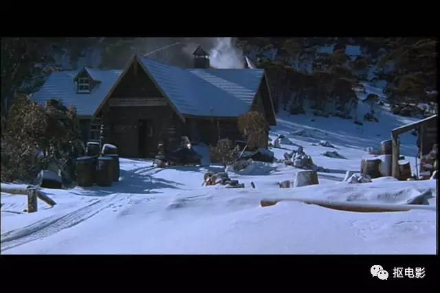 功夫瑜伽成龙和蛇,功夫瑜伽成龙带着狮子飙车