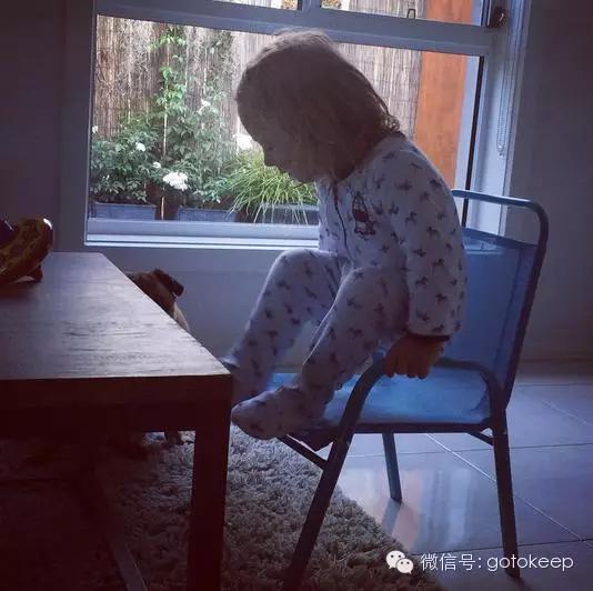 八块腹肌的小怪兽,腹肌小怪兽