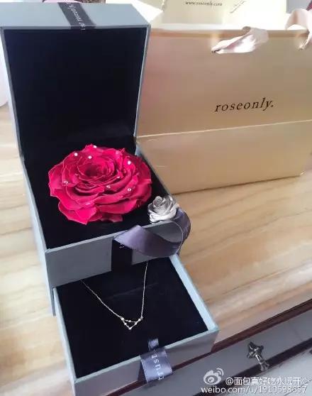 她们的情人节，虐狗指数绝对不逊于昆凌