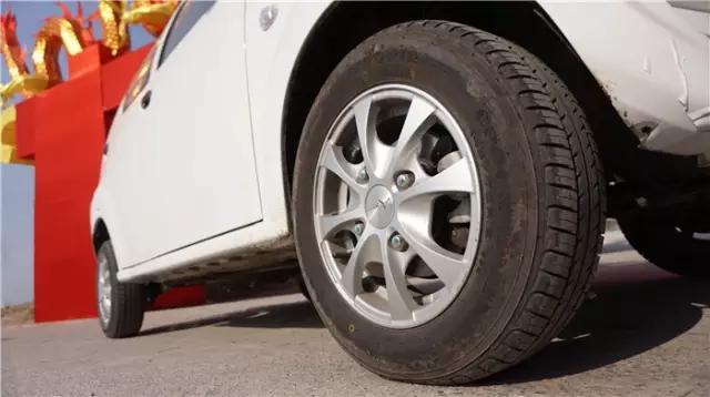 开3万块的低速电动车，会被姑娘嫌弃吗？