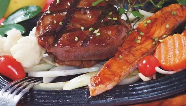 三泸君吐血搜集2016年春节期间泸州近50家餐厅营业时间