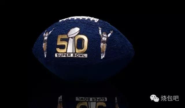 唯物｜情人节倒计时，去看50个潮牌出的超级碗纪念球，独一无二