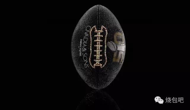 唯物｜情人节倒计时，去看50个潮牌出的超级碗纪念球，独一无二